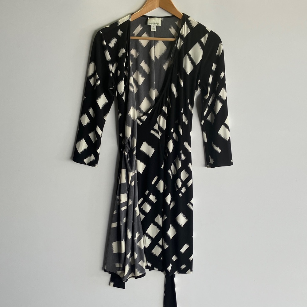 Donna Morgan Black and White Geometric Dress